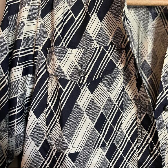 L.L. Bean 100% silk 1/2 button blouse - Picture 4 of 10